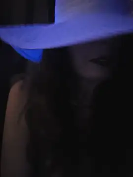 Avaivory online show from 3, 11, 2025