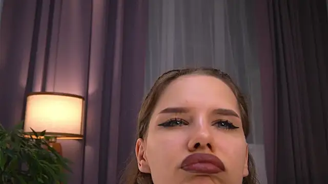 Snapshot of Elation_Evy chatting on 14, 11, 2025 Elation Evy online show from 14, 11, 2025