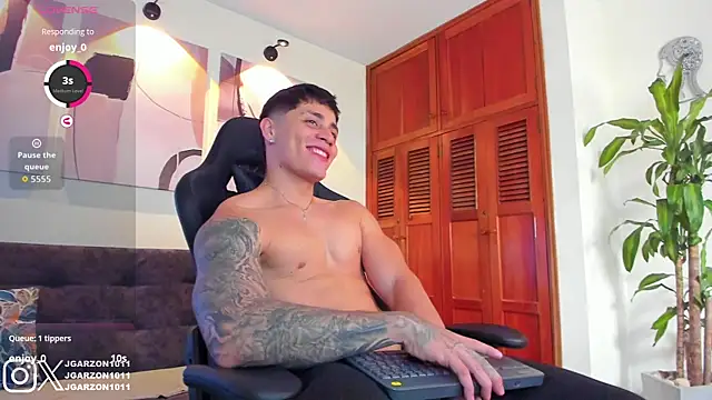 Snapshot of _joansoto chatting on 15, 9, 2025 joansoto online show from 15, 9, 2025