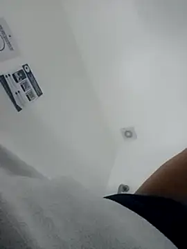 Snapshot of fire_menxxx001 chatting on 22, 12, 2024 fire menxxx001 online show from 22, 12, 2024