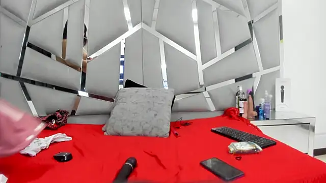 Snapshot of Catherinee69_x chatting on 9, 3, 2025 Catherinee69 x online show from 9, 3, 2025