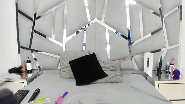 Snapshot of Catherinee69_x chatting on 10, 3, 2025 Catherinee69 x online show from 10, 3, 2025