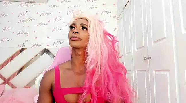 Snapshot of BriggitteEbonny chatting on 5, 1, 2025 BriggitteEbonny online show from 5, 1, 2025