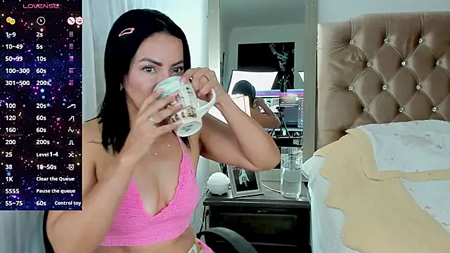 Snapshot of veronika_naughty chatting on 11, 3, 2025 veronika naughty online show from 11, 3, 2025