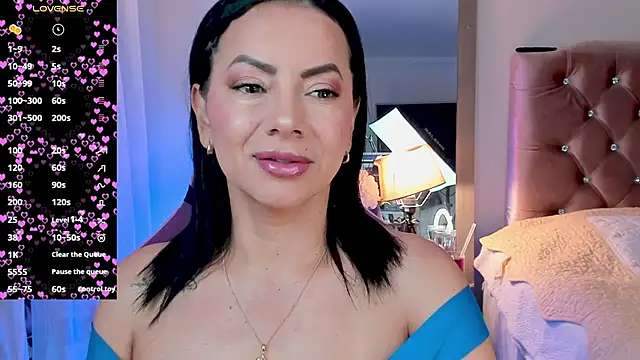 Snapshot of veronika_naughty chatting on 16, 10, 2025 veronika naughty online show from 16, 10, 2025
