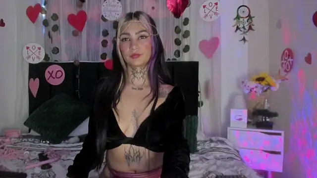 Snapshot of party-naugthysex chatting on 15, 2, 2025 party-naugthysex online show from 15, 2, 2025