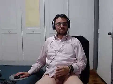 Snapshot of Diptongo chatting on 2, 12, 2024 Diptongo online show from 2, 12, 2024