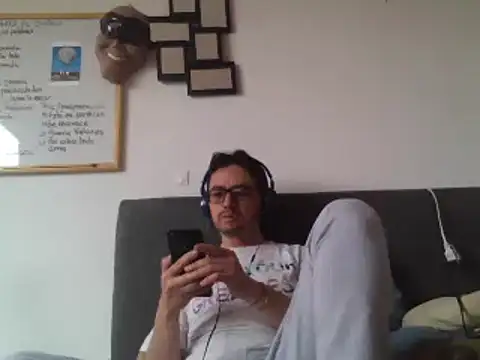 Snapshot of Diptongo chatting on 26, 2, 2025 Diptongo online show from 26, 2, 2025