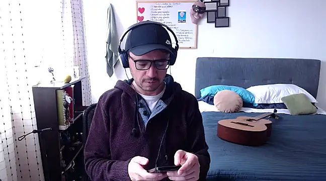 Snapshot of Diptongo chatting on 16, 3, 2025 Diptongo online show from 16, 3, 2025