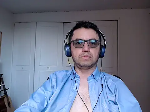 Snapshot of Diptongo chatting on 1, 12, 2025 Diptongo online show from 1, 12, 2025