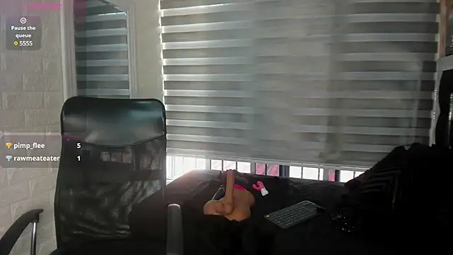 Snapshot of charlotte__G chatting on 12, 2, 2025 charlotte G online show from 12, 2, 2025