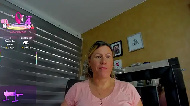 Snapshot of charlotte__G chatting on 28, 2, 2025 charlotte G online show from 28, 2, 2025