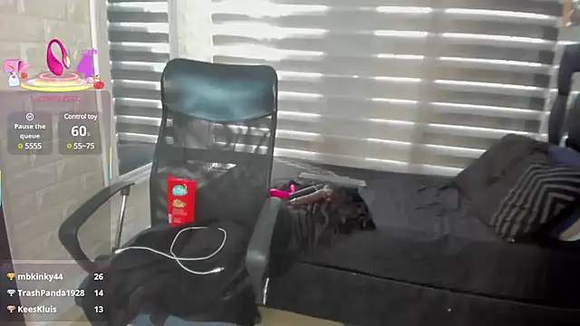 Snapshot of charlotte__G chatting on 11, 3, 2025 charlotte G online show from 11, 3, 2025