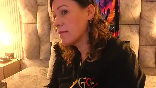 Snapshot of charlotte__G chatting on 15, 10, 2025 charlotte G online show from 15, 10, 2025