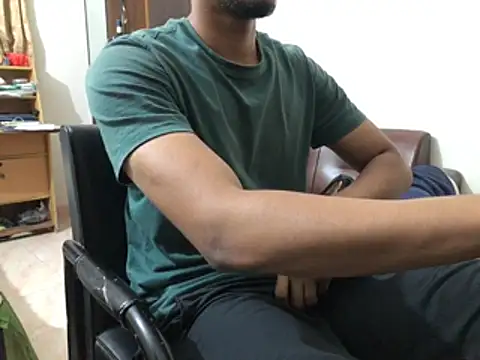 Snapshot of Zeuhorny chatting on 17, 11, 2025 Zeuhorny online show from 17, 11, 2025