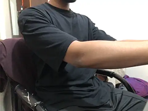 Snapshot of Zeuhorny chatting on 6, 3, 2026 Zeuhorny online show from 6, 3, 2026