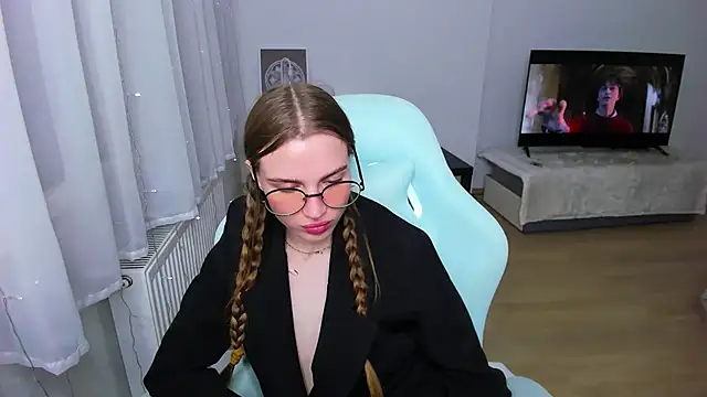 StellaLawless online show from 24, 12, 2024