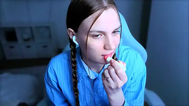 StellaLawless online show from 28, 3, 2026