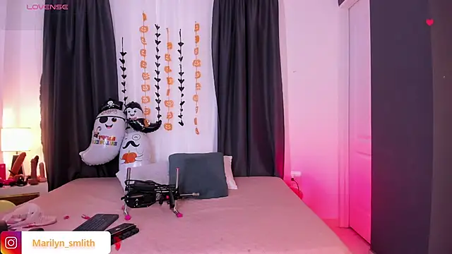 Snapshot of MarilynSmIith chatting on 13, 10, 2025 MarilynSmIith online show from 13, 10, 2025