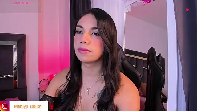 Snapshot of MarilynSmIith chatting on 11, 11, 2025 MarilynSmIith online show from 11, 11, 2025