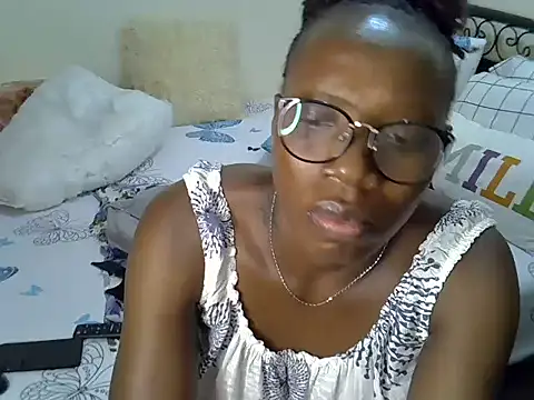Snapshot of Sweet_Bear chatting on 12, 4, 2026 Sweet Bear online show from 12, 4, 2026