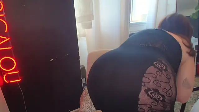 Snapshot of Bustyjessicalouu chatting on 18, 3, 2025 Bustyjessicalouu online show from 18, 3, 2025