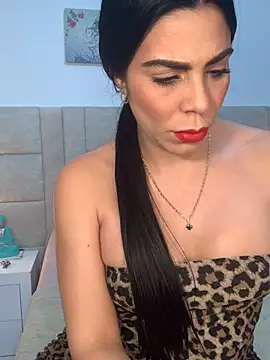 Snapshot of valecruz903 chatting on 14, 10, 2025 valecruz903 online show from 14, 10, 2025
