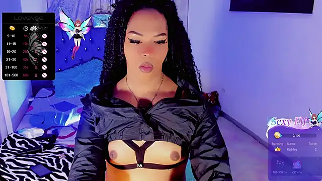 Snapshot of Zakura_hot1 chatting on 1, 2, 2025 Zakura hot1 online show from 1, 2, 2025