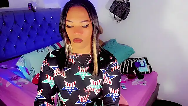 Snapshot of Zakura_hot1 chatting on 4, 11, 2025 Zakura hot1 online show from 4, 11, 2025