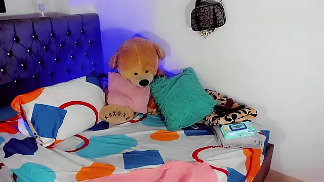 Snapshot of Zakura_hot1 chatting on 13, 11, 2025 Zakura hot1 online show from 13, 11, 2025