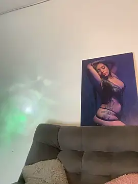 Snapshot of Sheeryl__ chatting on 23, 10, 2025 Sheeryl online show from 23, 10, 2025