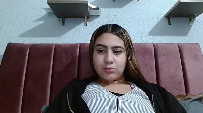 Snapshot of Miabonnett_ chatting on 2, 1, 2025 Miabonnett online show from 2, 1, 2025