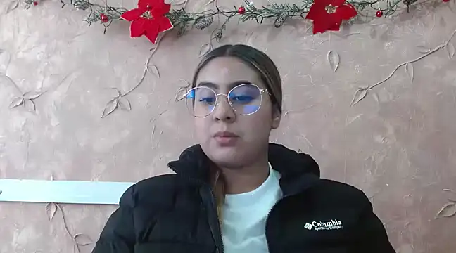 Snapshot of Miabonnett_ chatting on 8, 1, 2025 Miabonnett online show from 8, 1, 2025