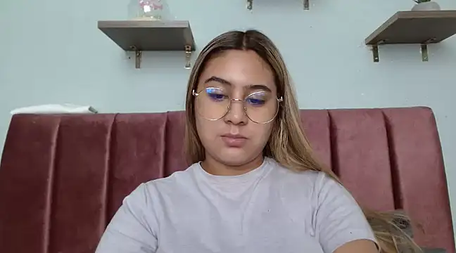 Snapshot of Miabonnett_ chatting on 13, 1, 2025 Miabonnett online show from 13, 1, 2025