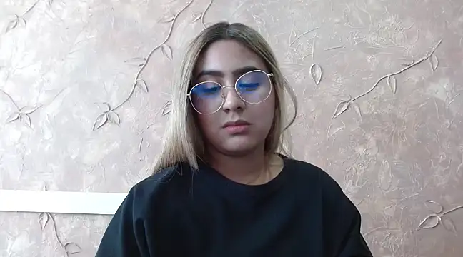 Snapshot of Miabonnett_ chatting on 16, 1, 2025 Miabonnett online show from 16, 1, 2025
