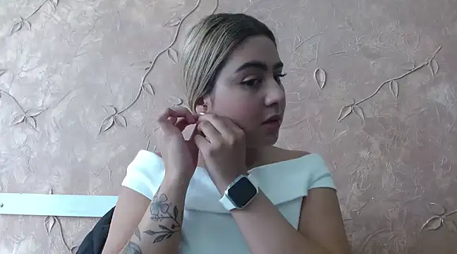 Snapshot of Miabonnett_ chatting on 18, 1, 2025 Miabonnett online show from 18, 1, 2025