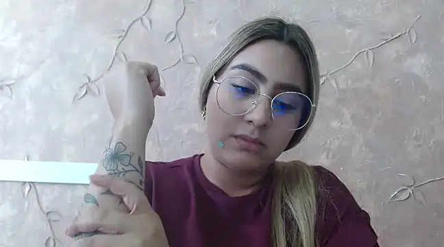 Snapshot of Miabonnett_ chatting on 28, 1, 2025 Miabonnett online show from 28, 1, 2025