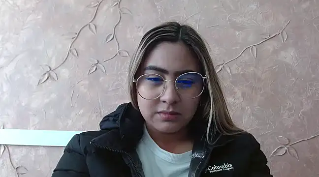 Snapshot of Miabonnett_ chatting on 3, 2, 2025 Miabonnett online show from 3, 2, 2025