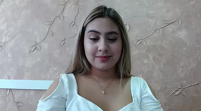 Snapshot of Miabonnett_ chatting on 22, 2, 2025 Miabonnett online show from 22, 2, 2025