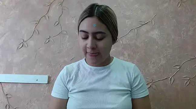 Snapshot of Miabonnett_ chatting on 6, 3, 2025 Miabonnett online show from 6, 3, 2025