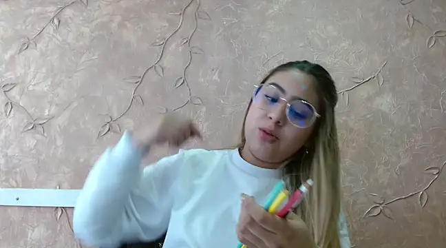 Snapshot of Miabonnett_ chatting on 8, 3, 2025 Miabonnett online show from 8, 3, 2025