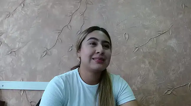 Snapshot of Miabonnett_ chatting on 14, 3, 2025 Miabonnett online show from 14, 3, 2025