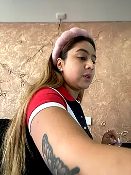 Snapshot of Miabonnett_ chatting on 25, 9, 2025 Miabonnett online show from 25, 9, 2025