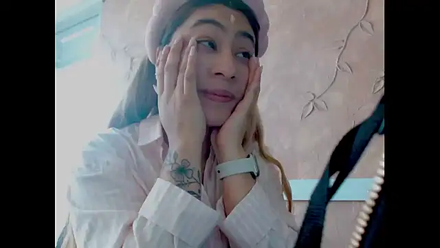 Snapshot of Miabonnett_ chatting on 1, 10, 2025 Miabonnett online show from 1, 10, 2025