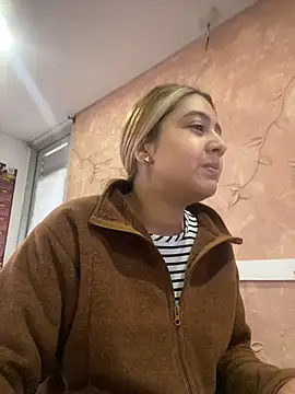 Miabonnett  online show from 24, 11, 2025