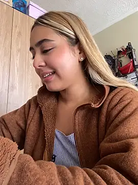 Miabonnett  online show from 25, 5, 2026