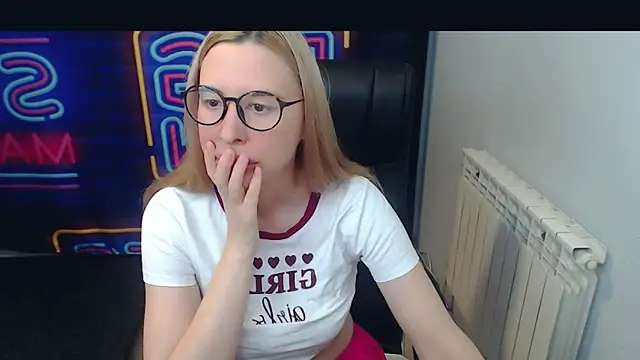 Snapshot of kerakiss877 chatting on 3, 1, 2025 kerakiss877 online show from 3, 1, 2025