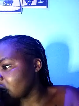 Snapshot of freaky_belle chatting on 11, 9, 2025 freaky belle online show from 11, 9, 2025