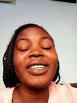 Snapshot of freaky_belle chatting on 16, 9, 2025 freaky belle online show from 16, 9, 2025