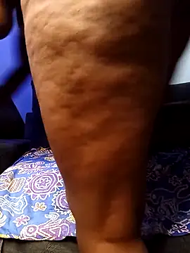 Snapshot of freaky_belle chatting on 25, 9, 2025 freaky belle online show from 25, 9, 2025